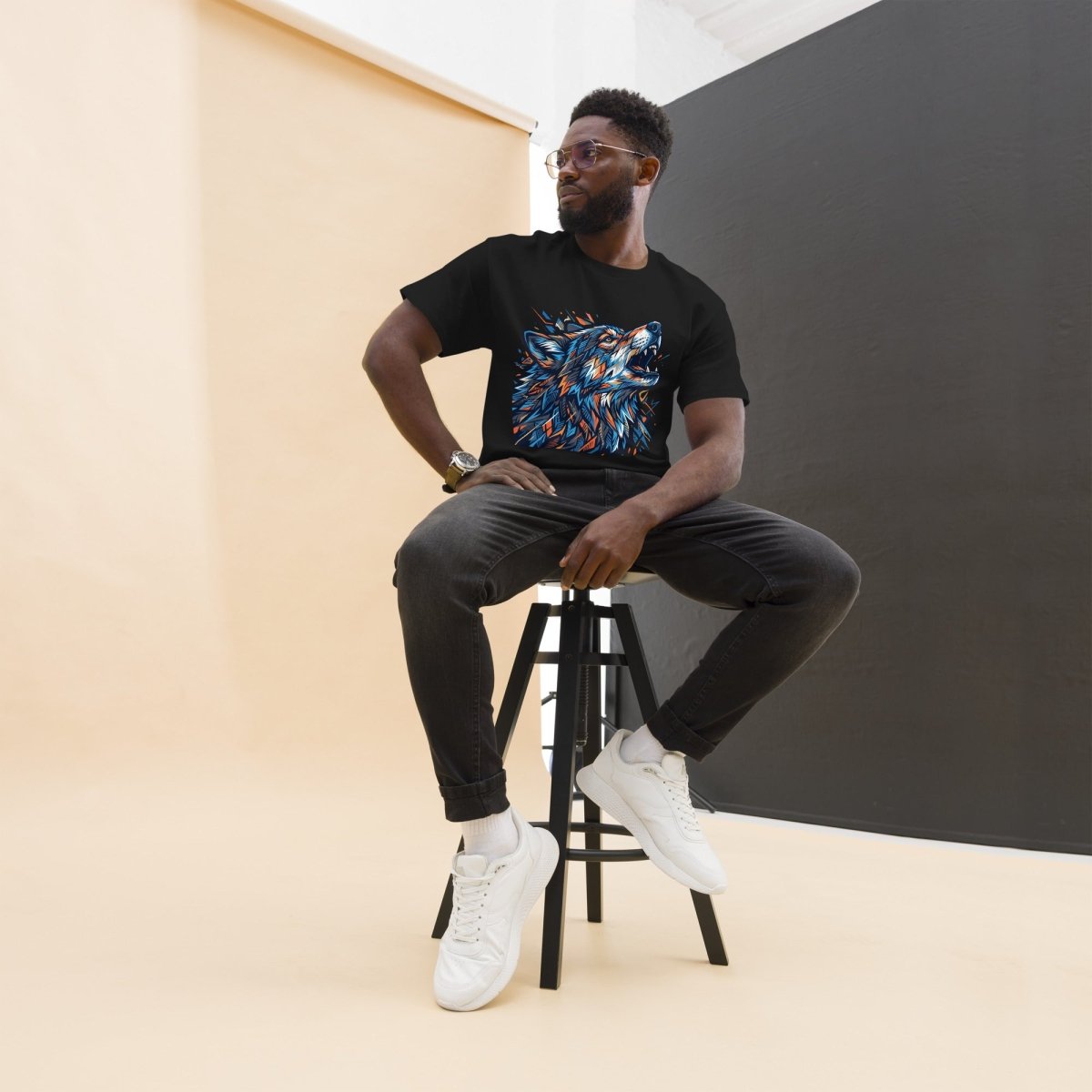 Men's Wolf Classic Tee - T-Shirt